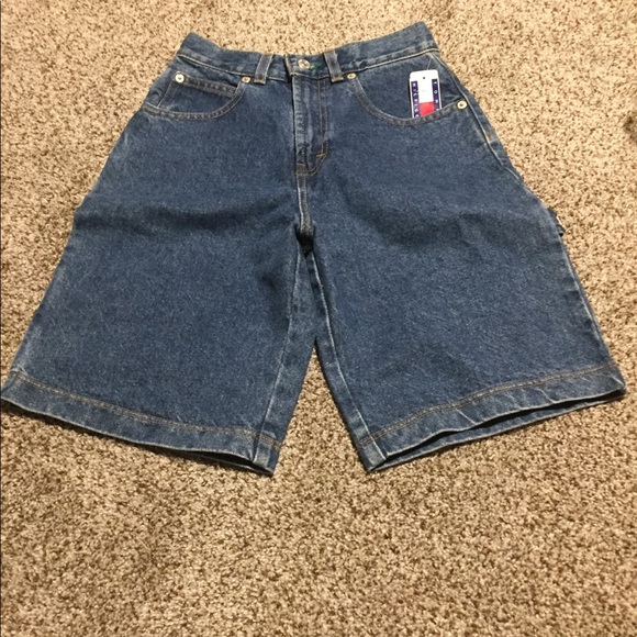 Tommy boys short and top for a special occasion . - Picture 2 of 4